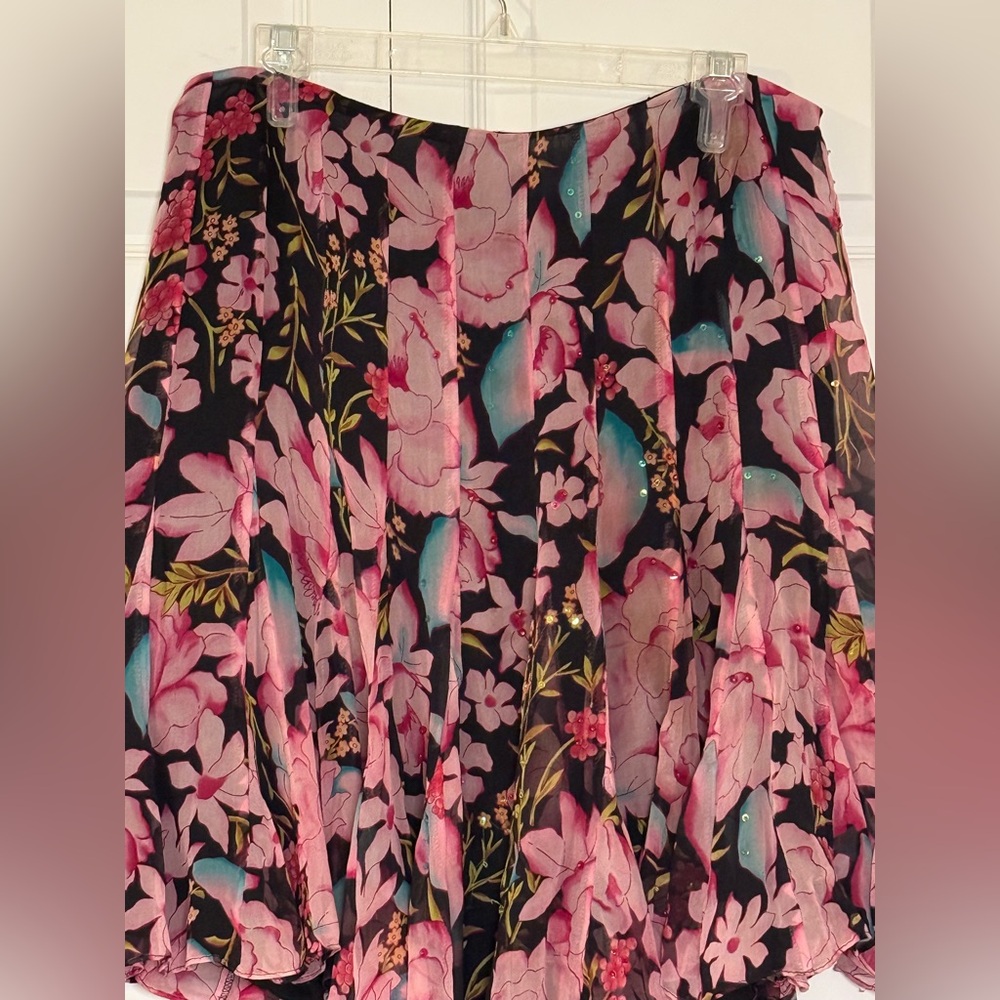 Floral Chiffon Skirt With Sequins - Pink and Black - Picture 2 of 6